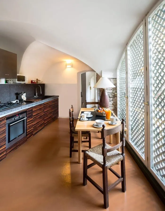 Villa Glicine Gardone Riviera 0*,  Italy